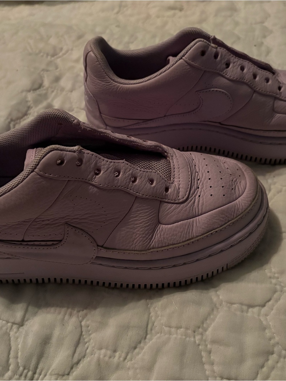 Women's Athletic Low-Top Sneakers in Lavender Pink